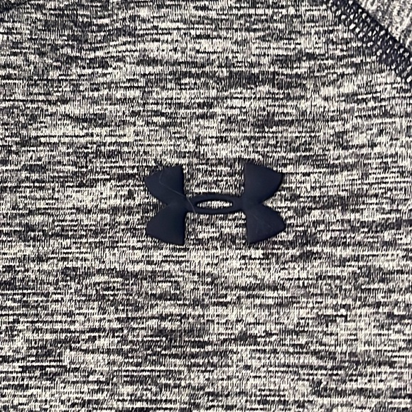 Under Armour Top Size M - Picture 6 of 8